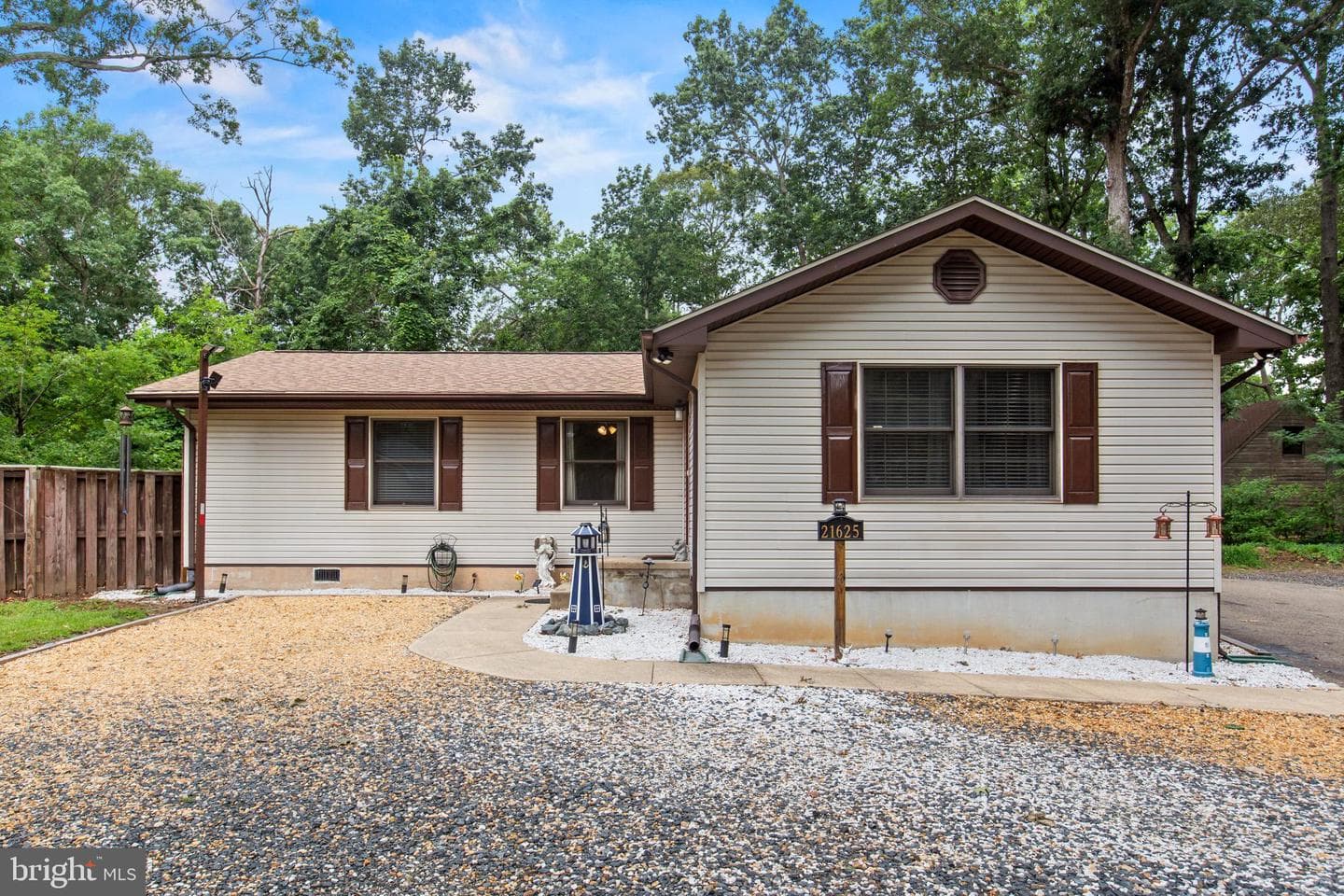 21625 America Street photo 21