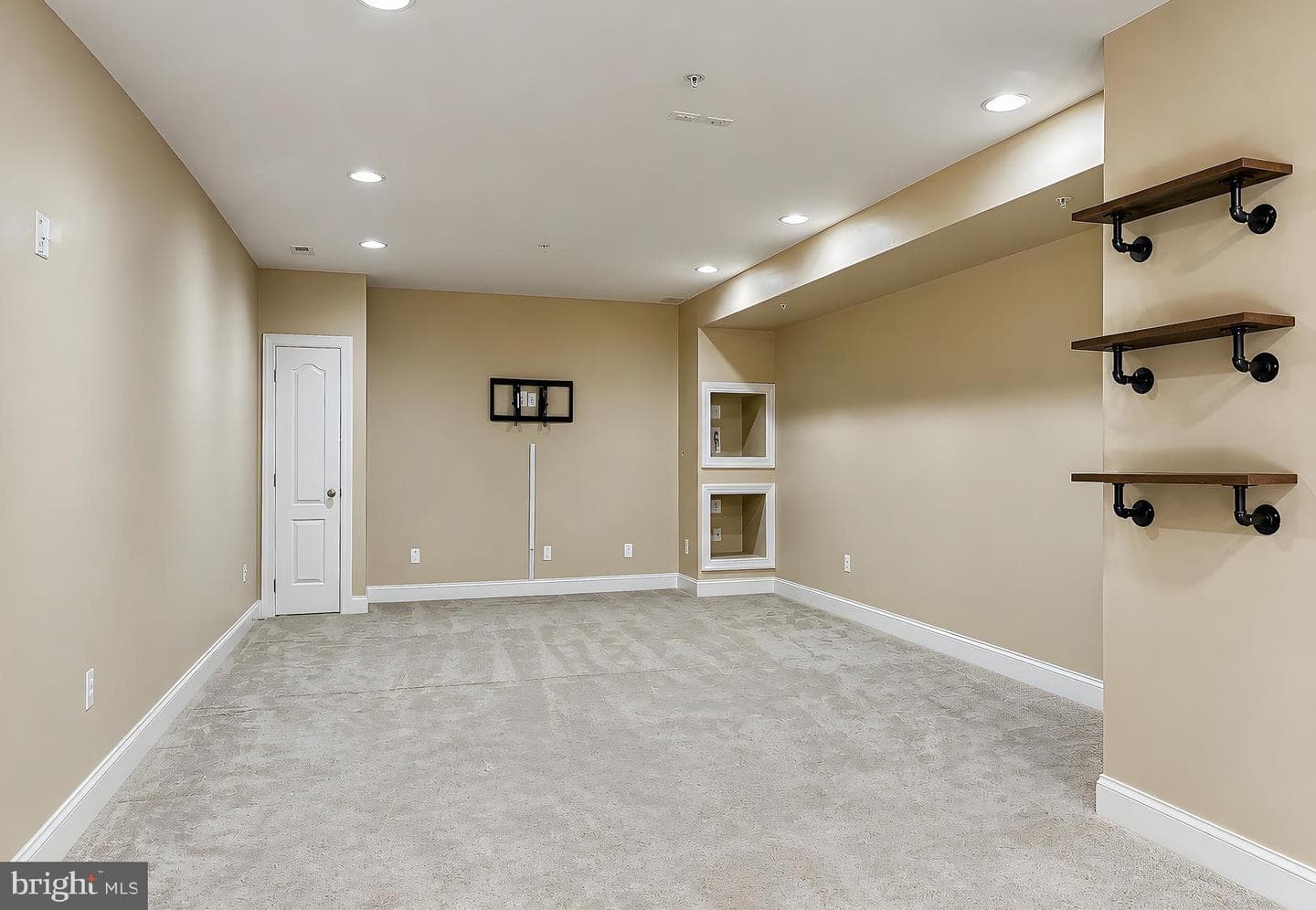 44025 W Leola Court photo 34
