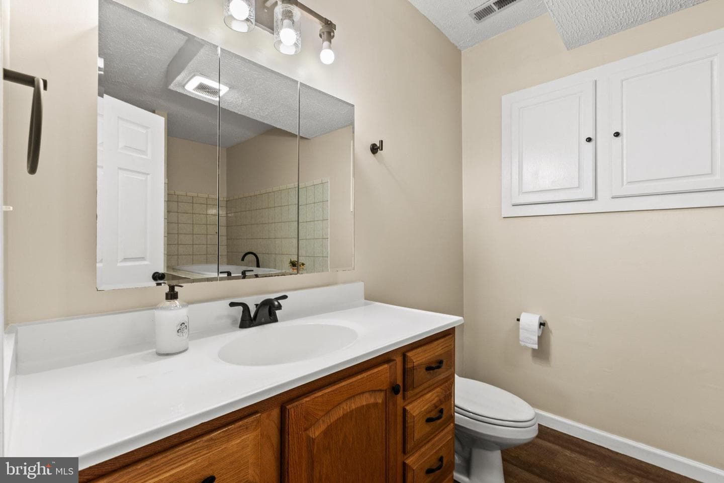 20859 Sandstone Street photo 17