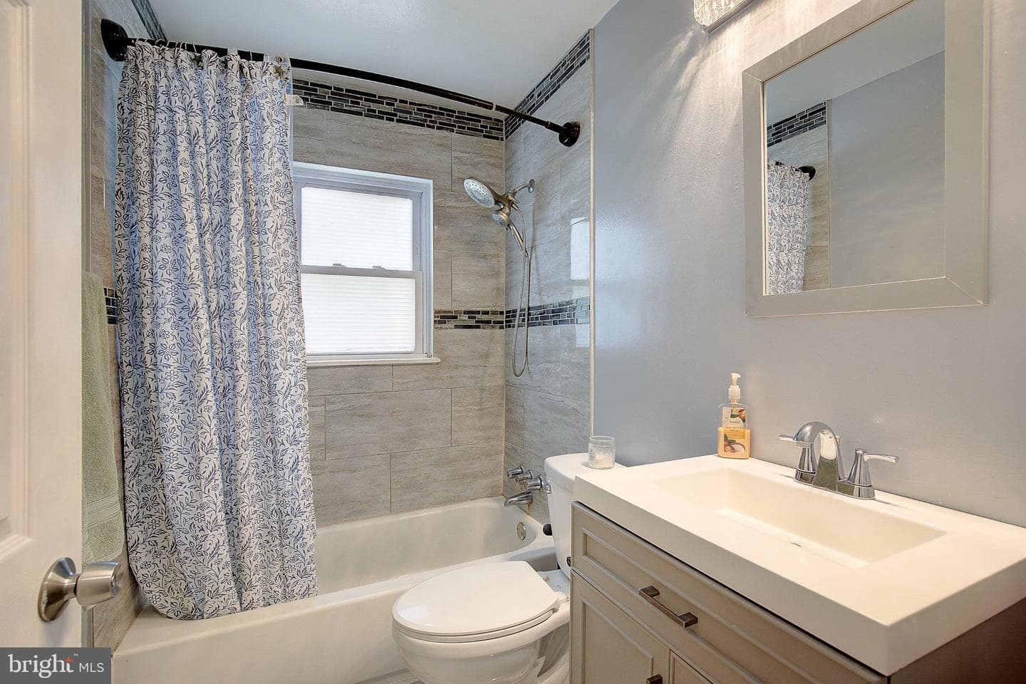 26260 Skyview Drive photo 4