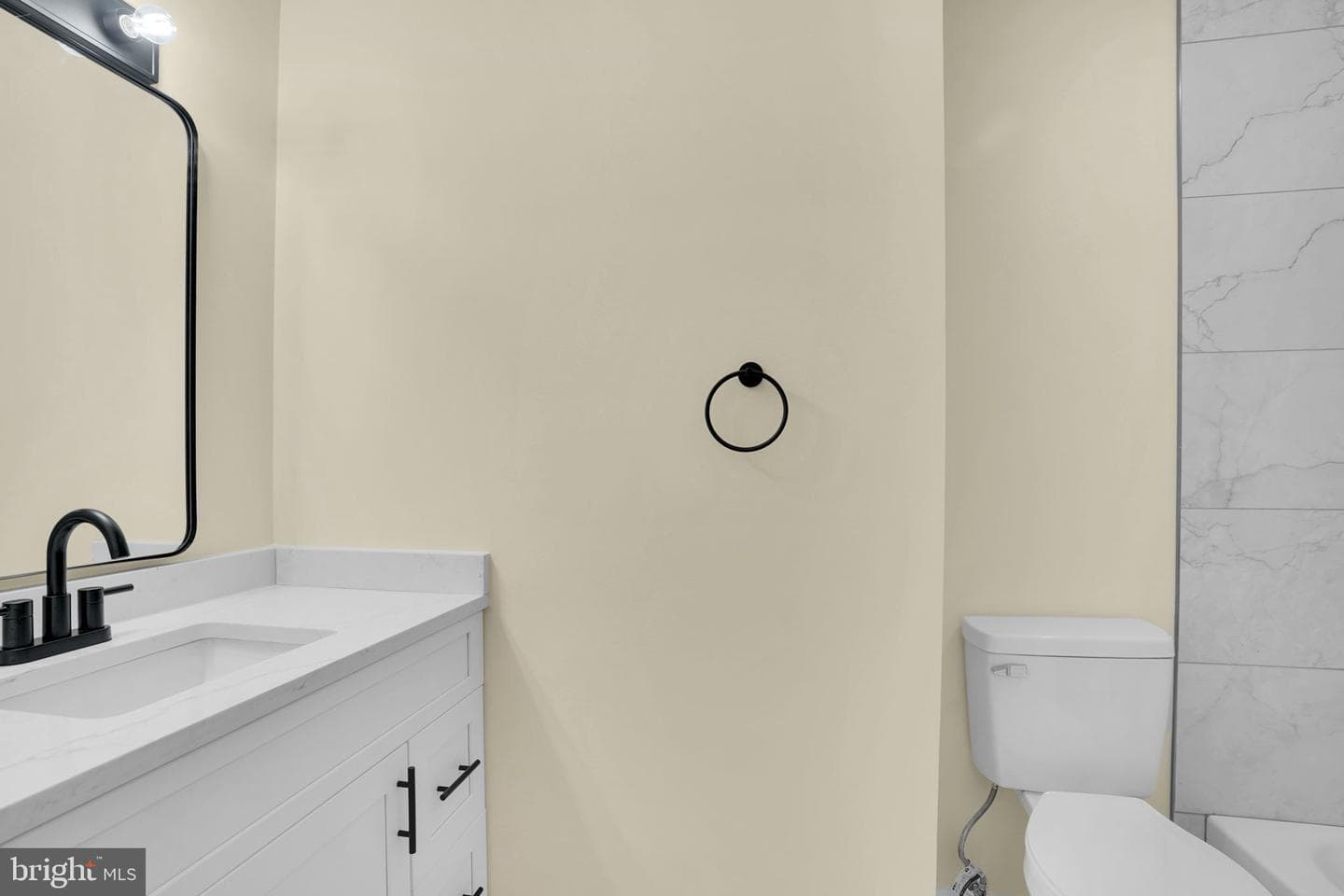 22206 Lilac Way photo 17