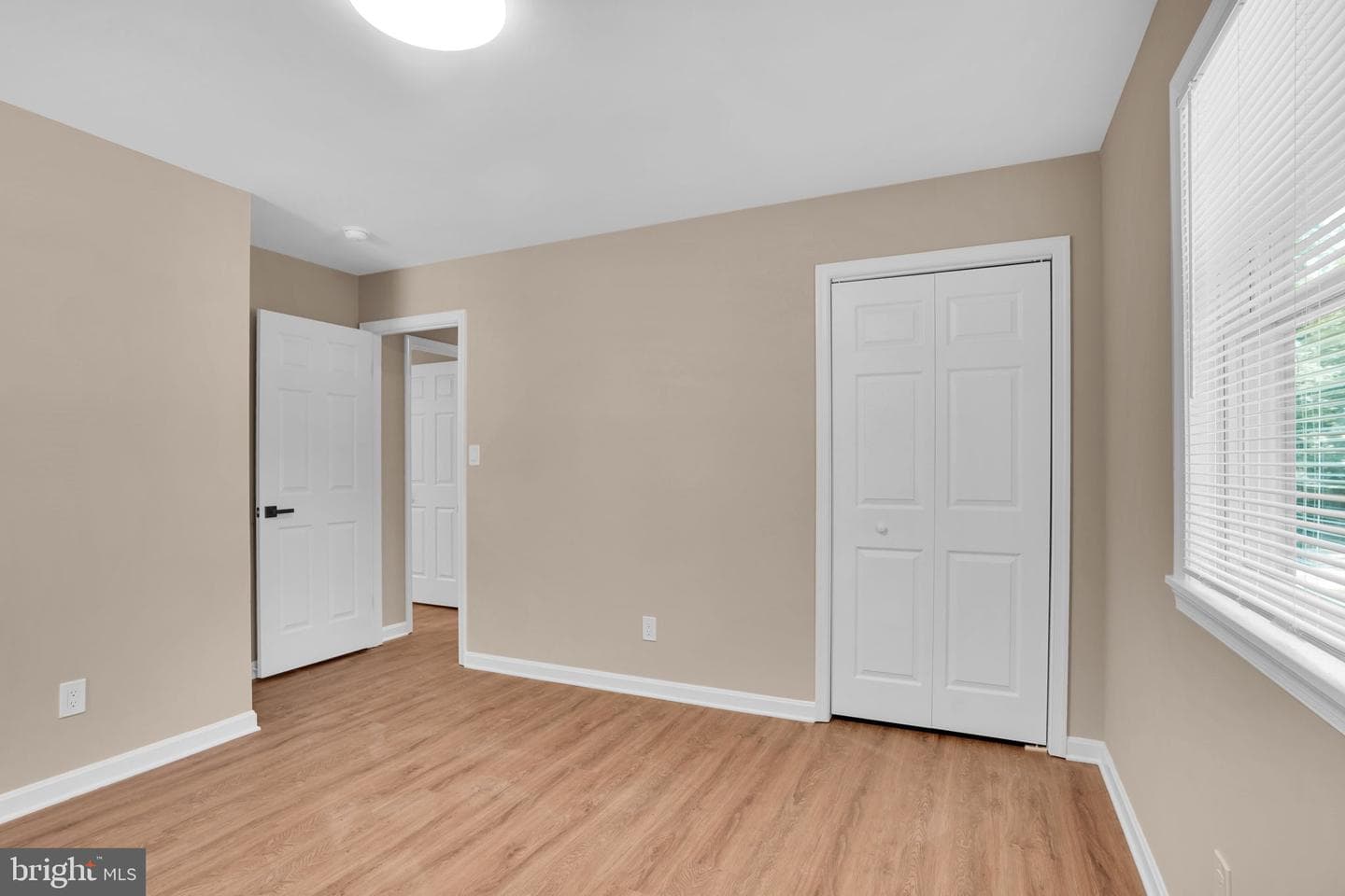 22206 Lilac Way photo 25