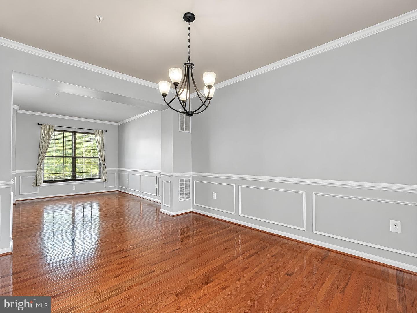 21395 Fairwood Court photo 9