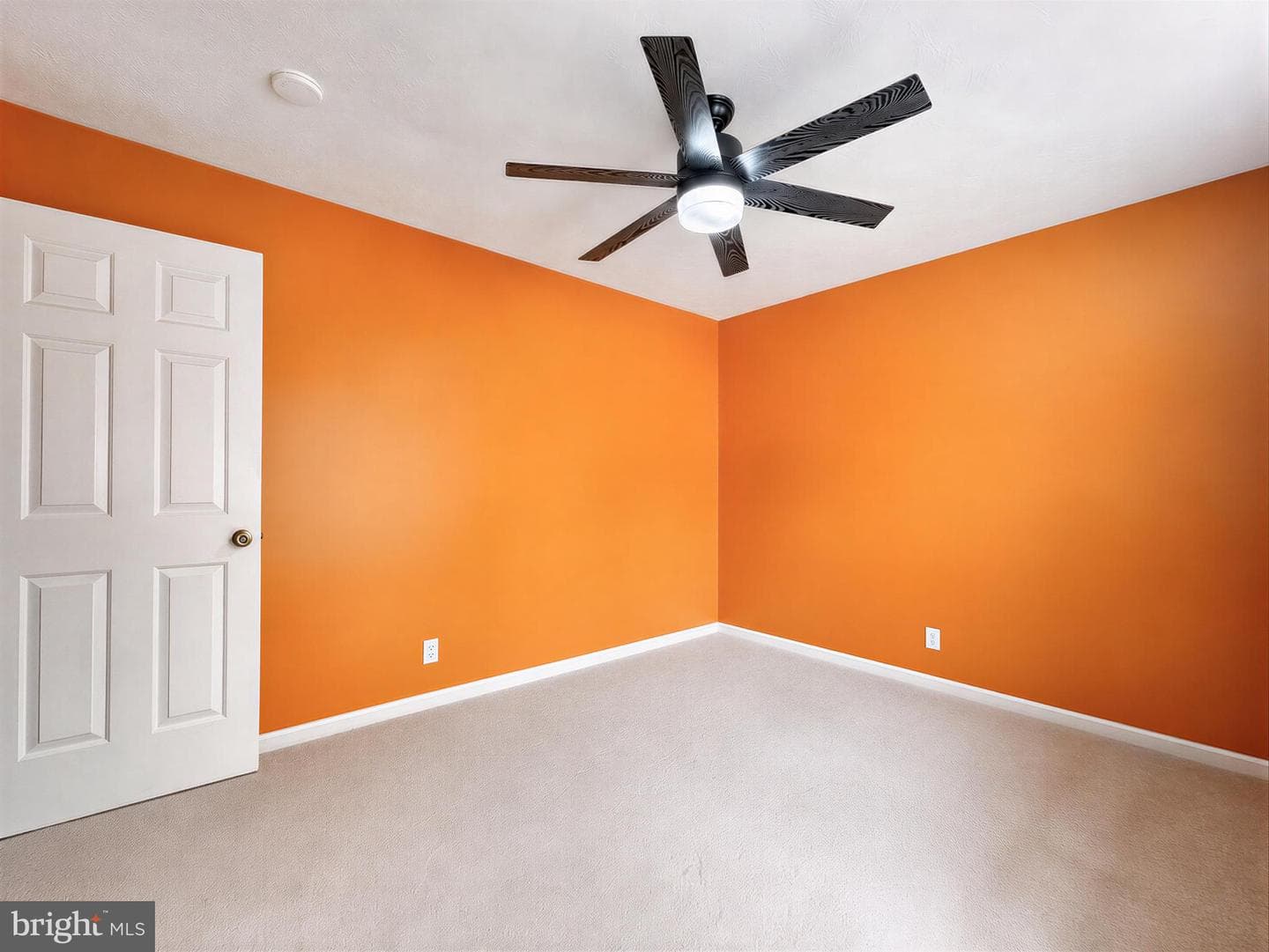 22393 Deerpath Court photo 40