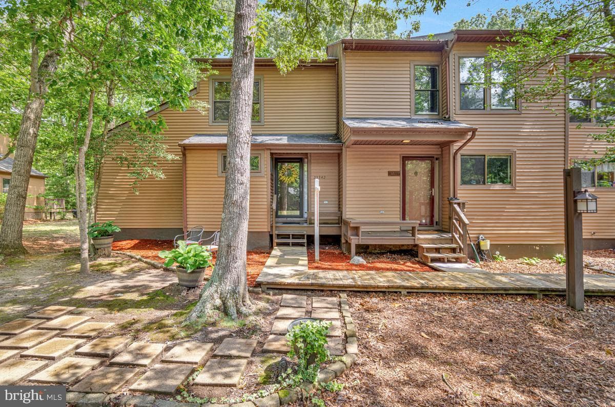 23342 Red Oak Court photo 1