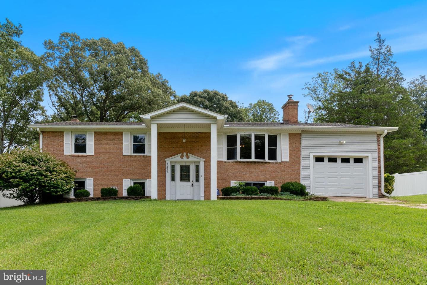 30420 Iroquois Lane photo 1