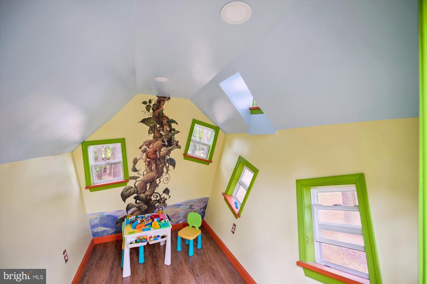 26463 Asbury Avenue photo 19