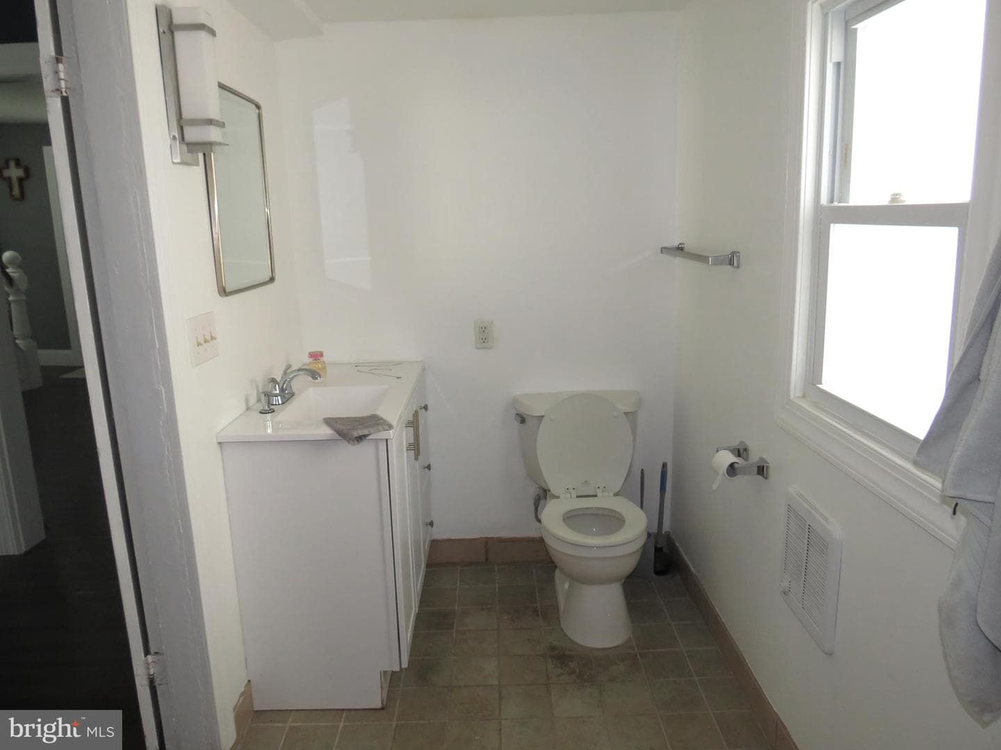 35 W Chesapeake Avenue photo 9
