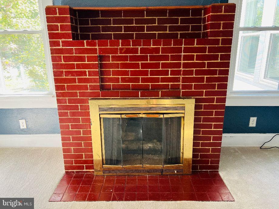 225 N N Somerset Ave photo 7