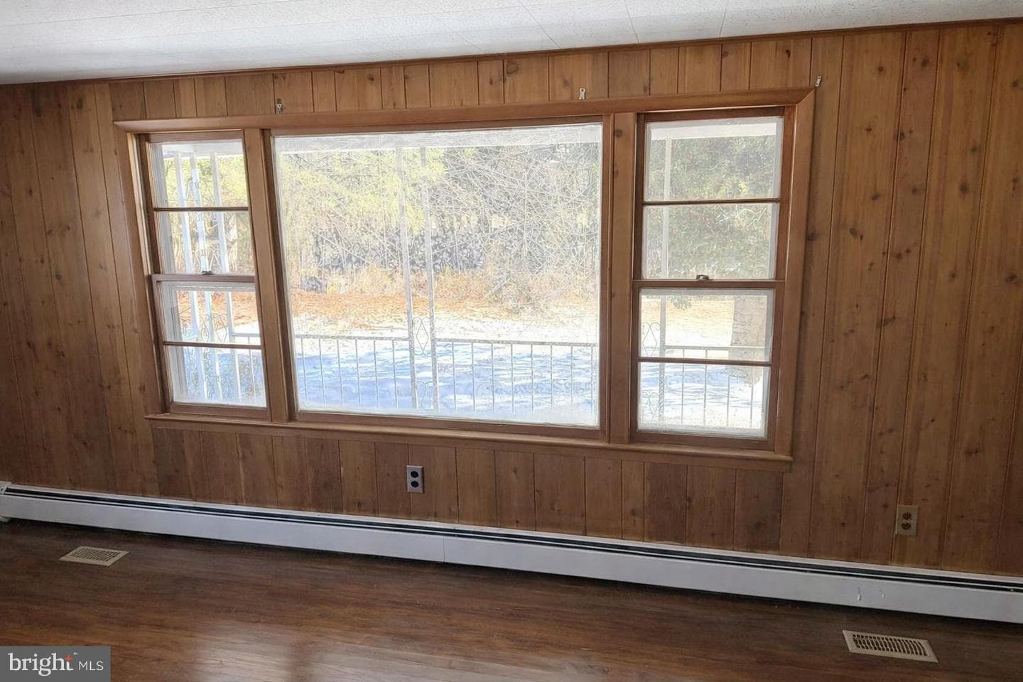 7366 River Road photo 4