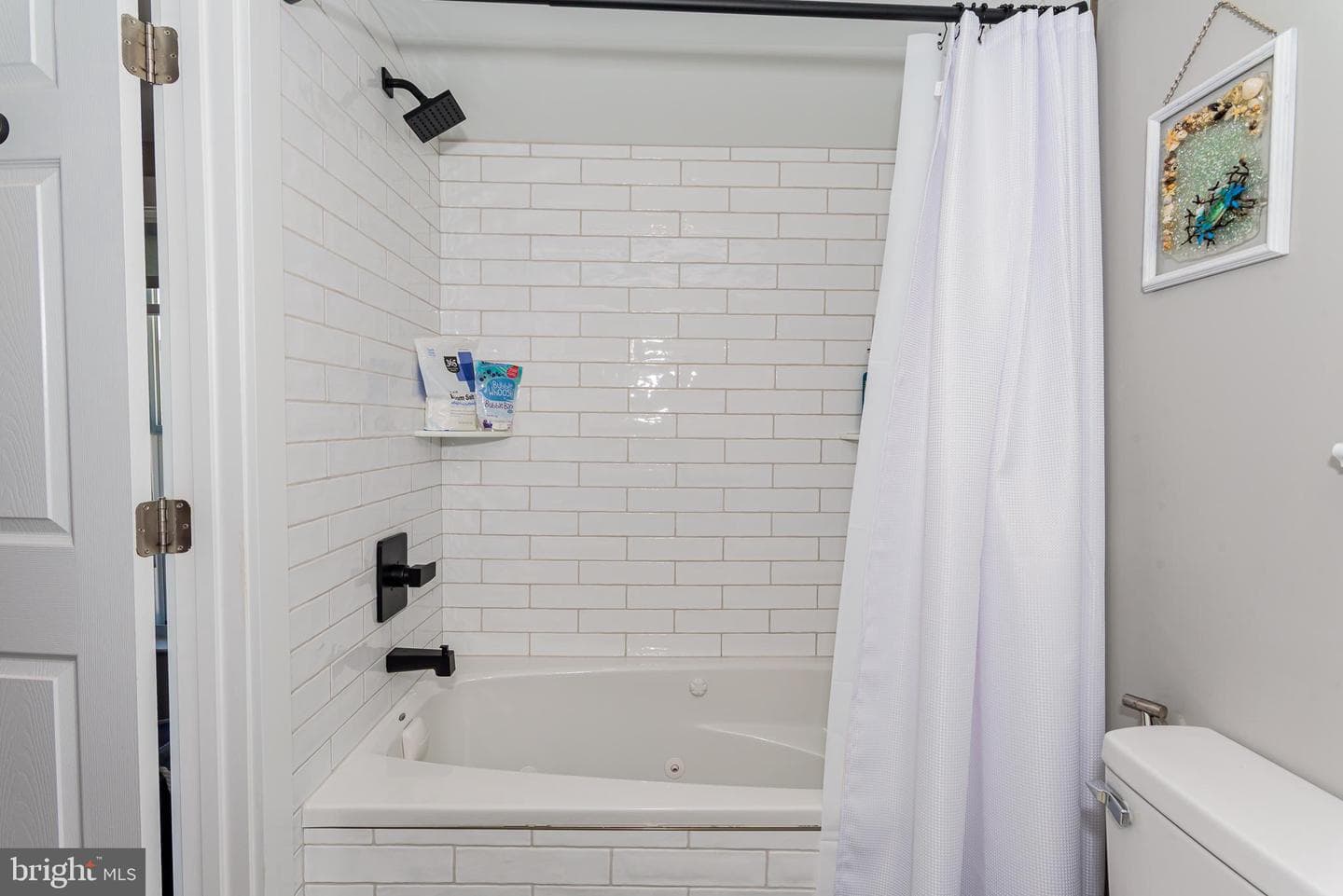 205 N Somerset Avenue photo 37