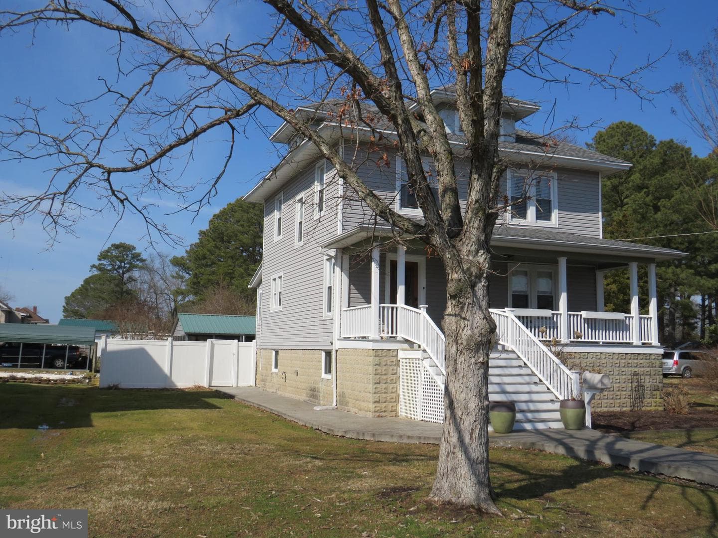 205 N Somerset Avenue photo 4