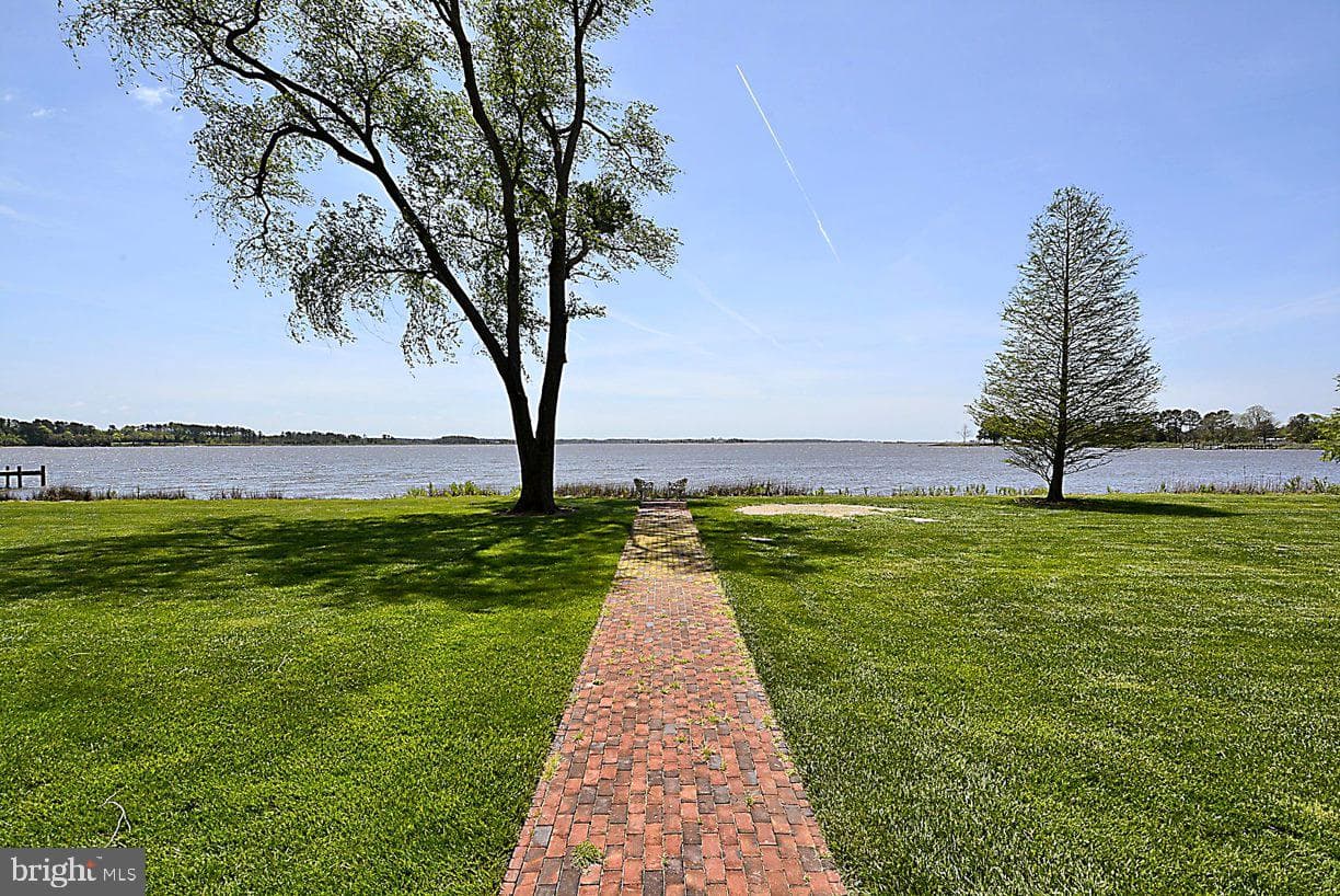 10373 Locust Point Road photo 8