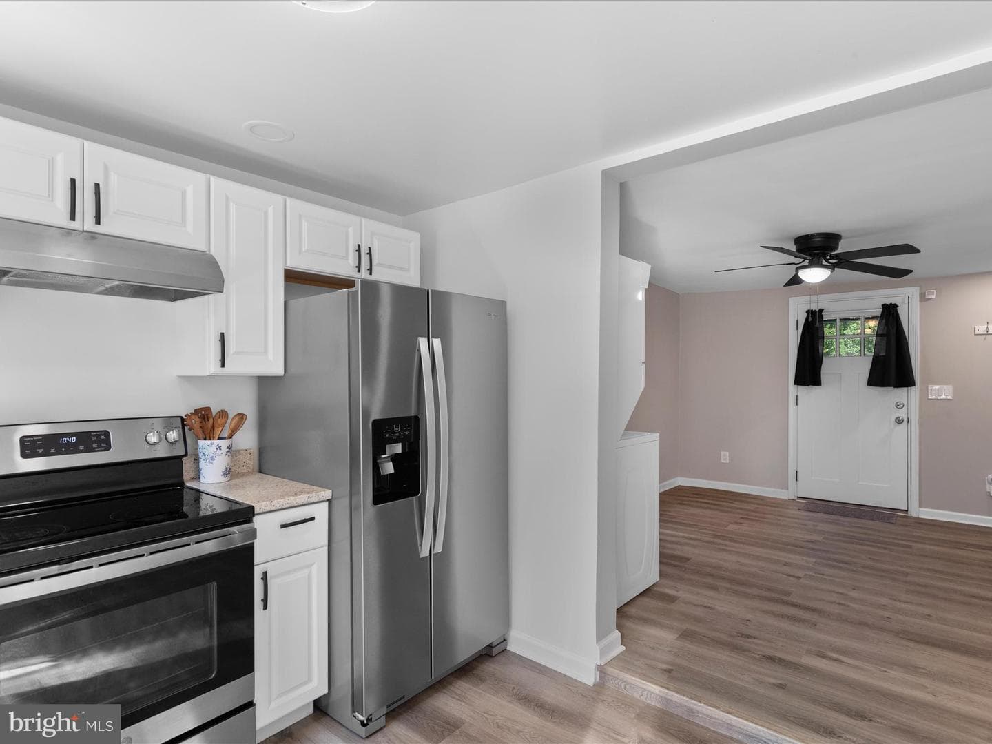 23483 Beckett Road photo 11
