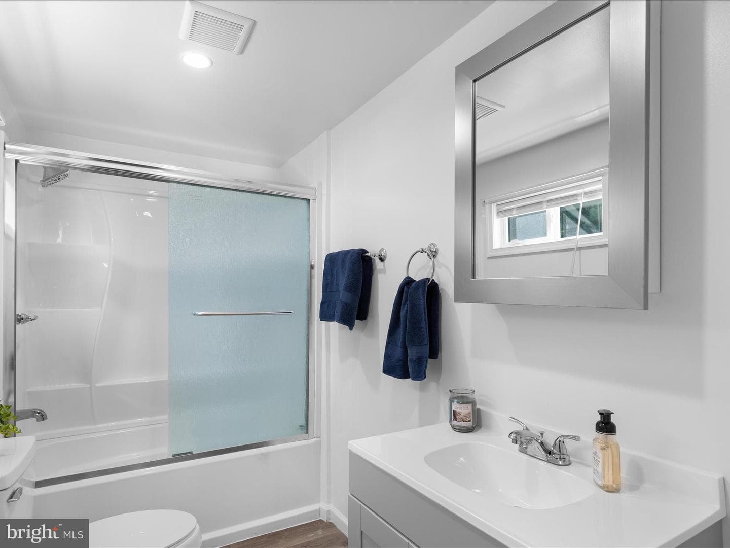 23483 Beckett Road photo 14