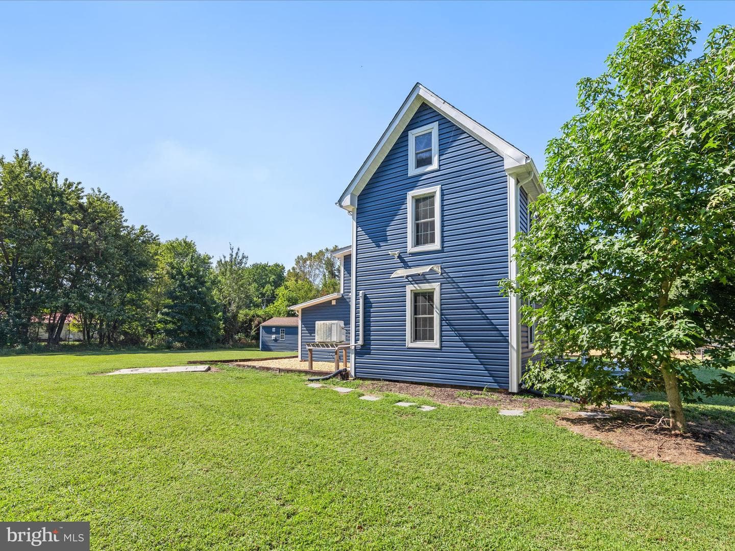23483 Beckett Road photo 32