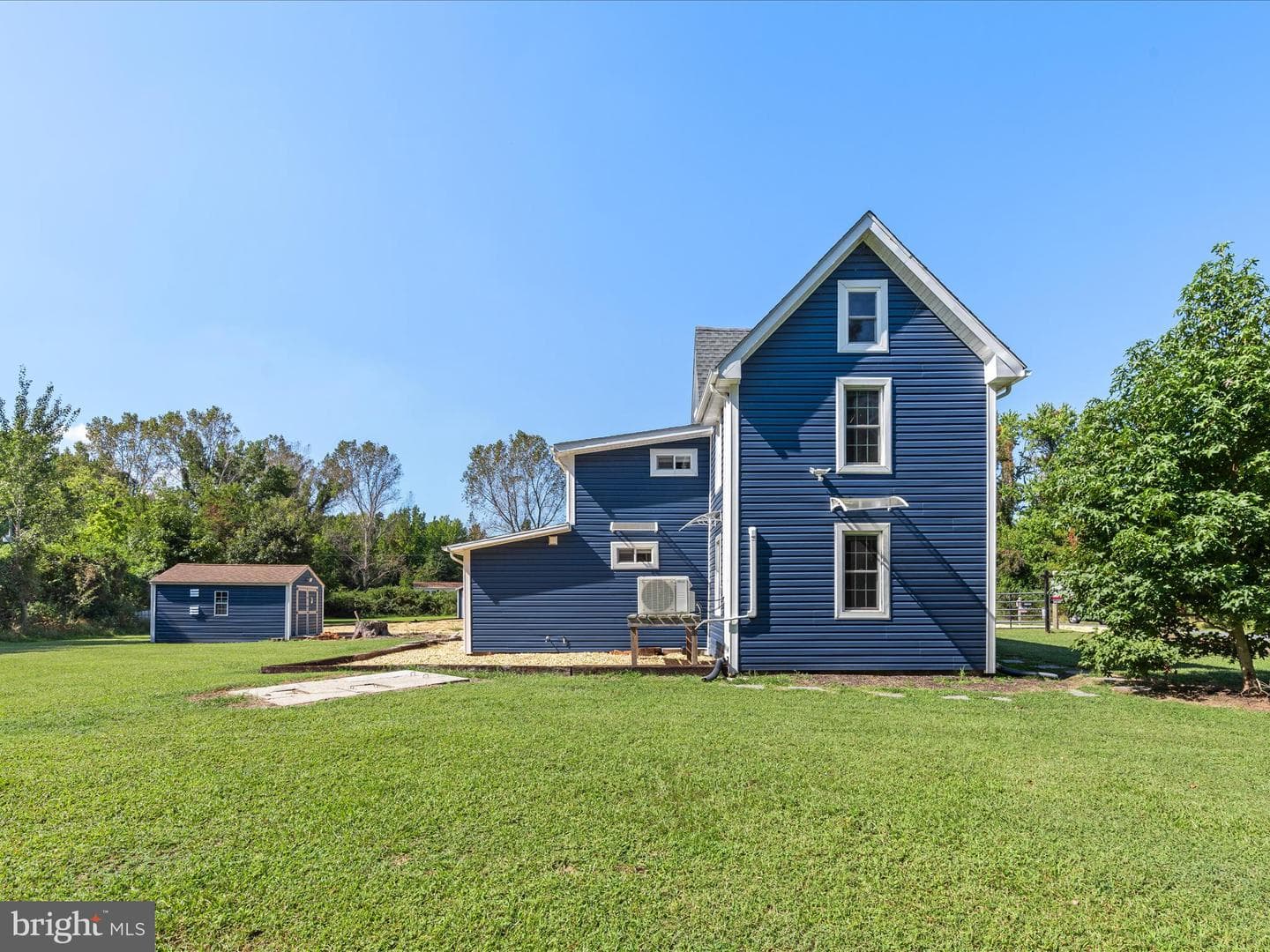 23483 Beckett Road photo 33