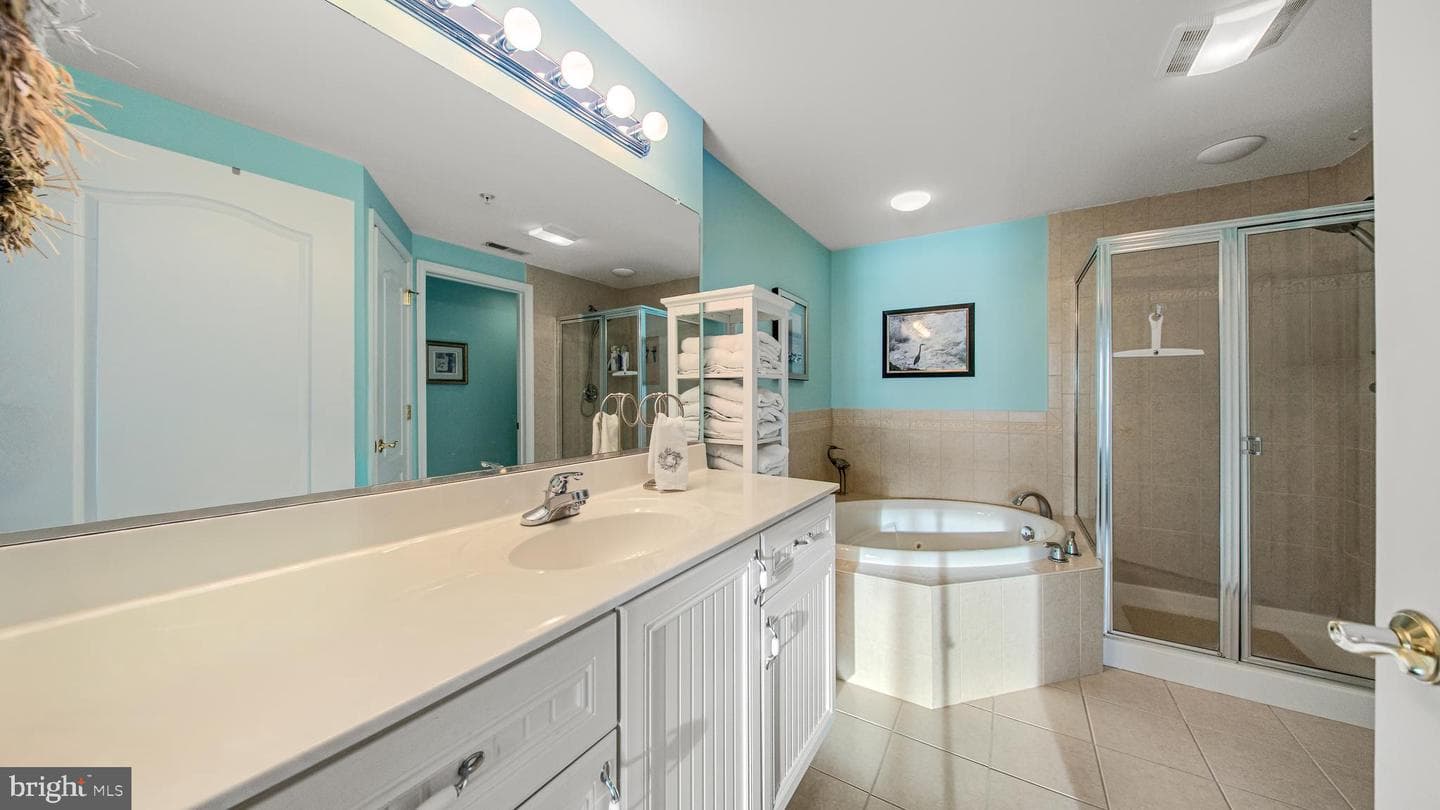 101 Williams St # 405 photo 14