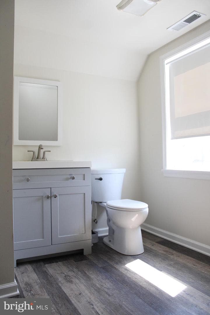 11685 Beckford Avenue photo 28