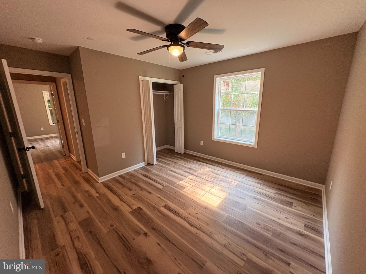 6 Heron Way photo 6
