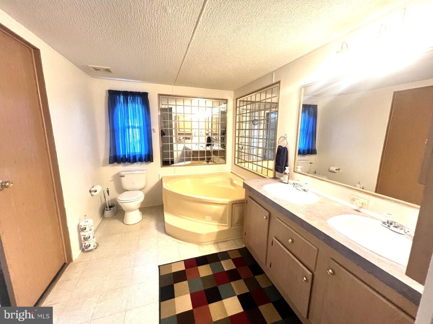 14526 Willey Avenue photo 11