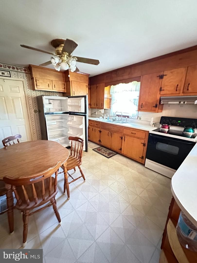 8062 Dividing Road photo 5