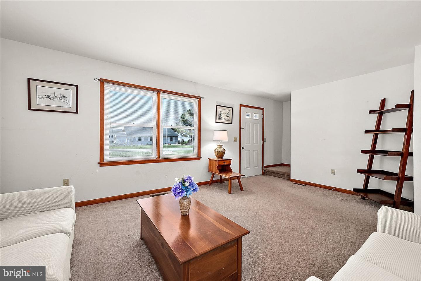 560 Wellington Road photo 9