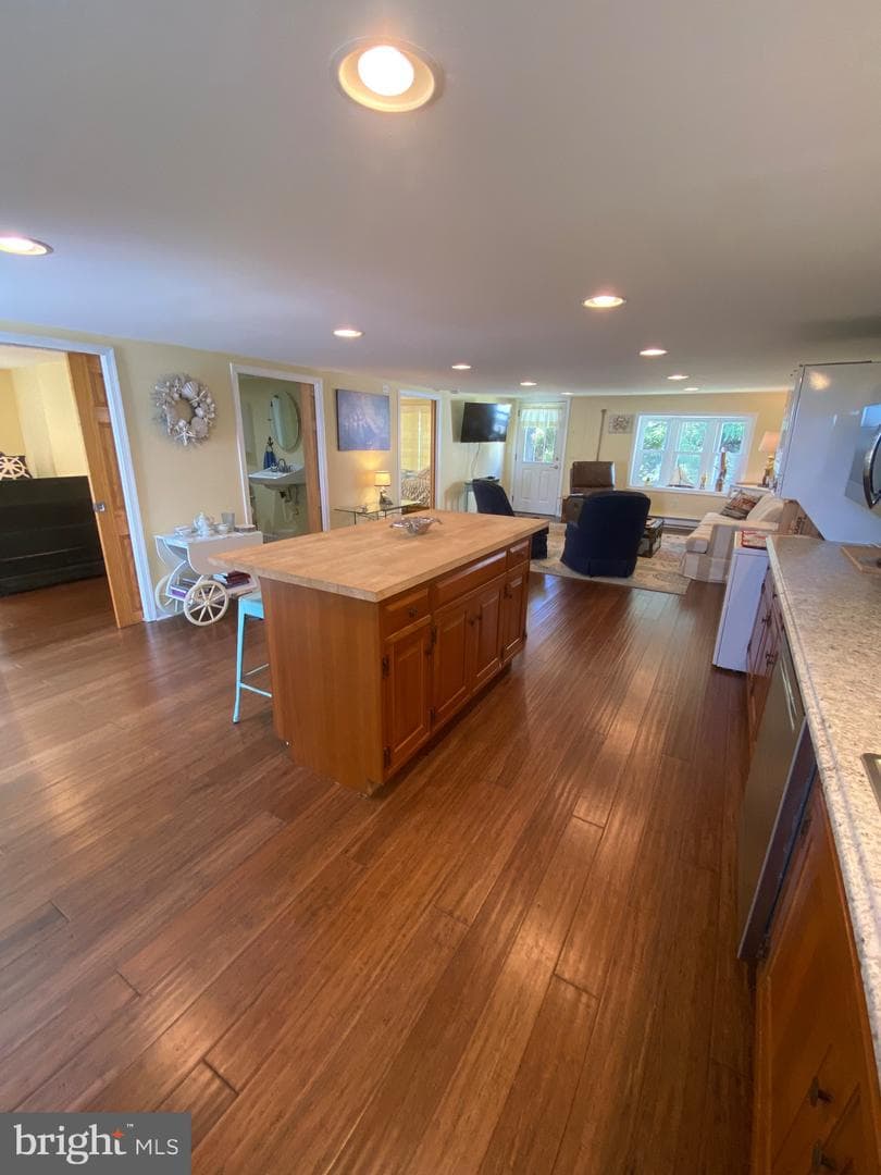 20805 Severn Road photo 16