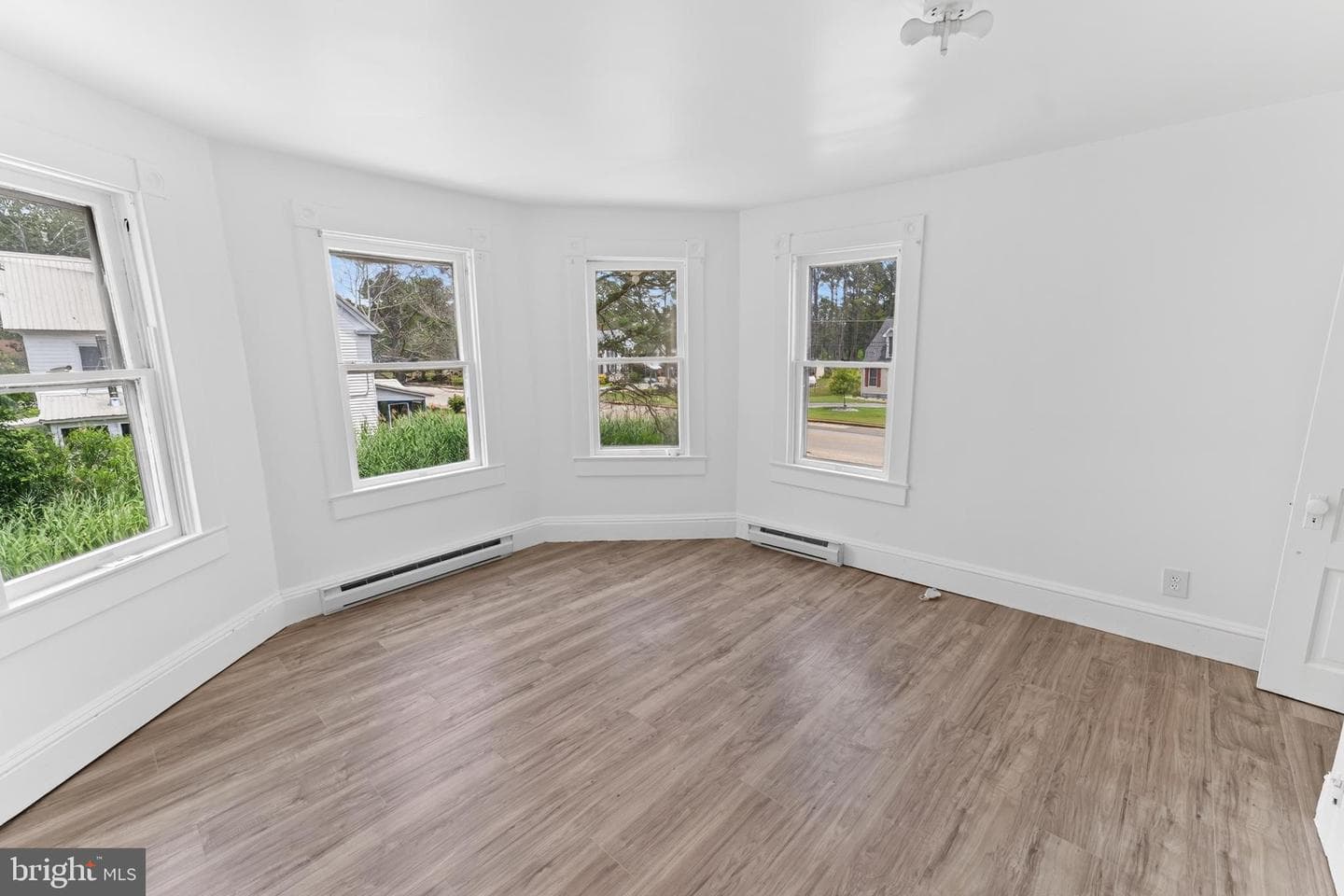 272 S Somerset Avenue photo 45