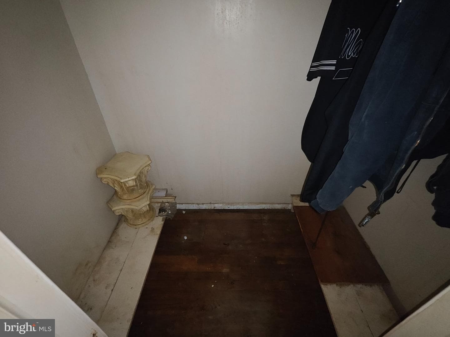 103 S Somerset Avenue photo 36
