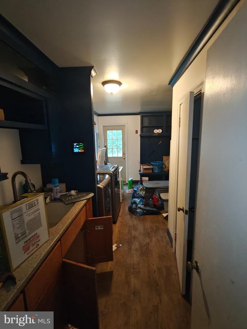 103 S Somerset Avenue photo 41