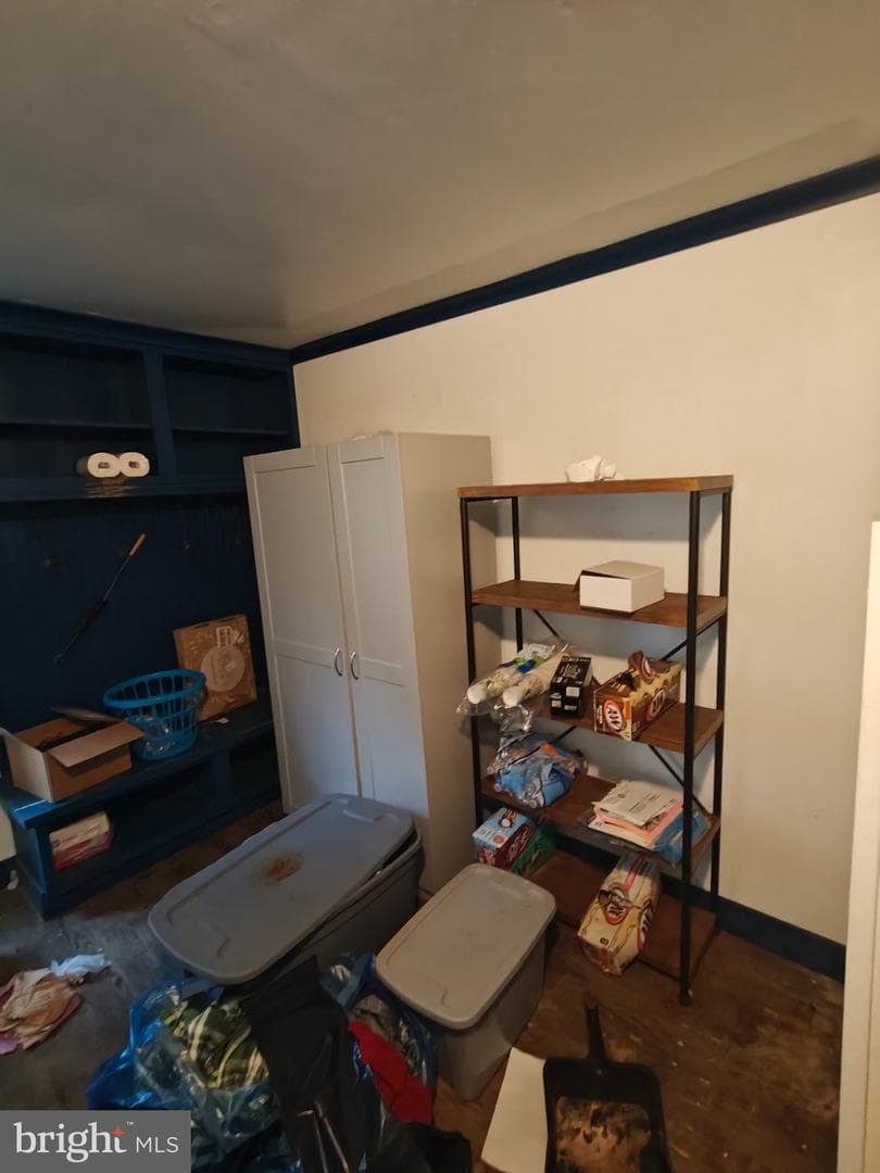 103 S Somerset Avenue photo 43