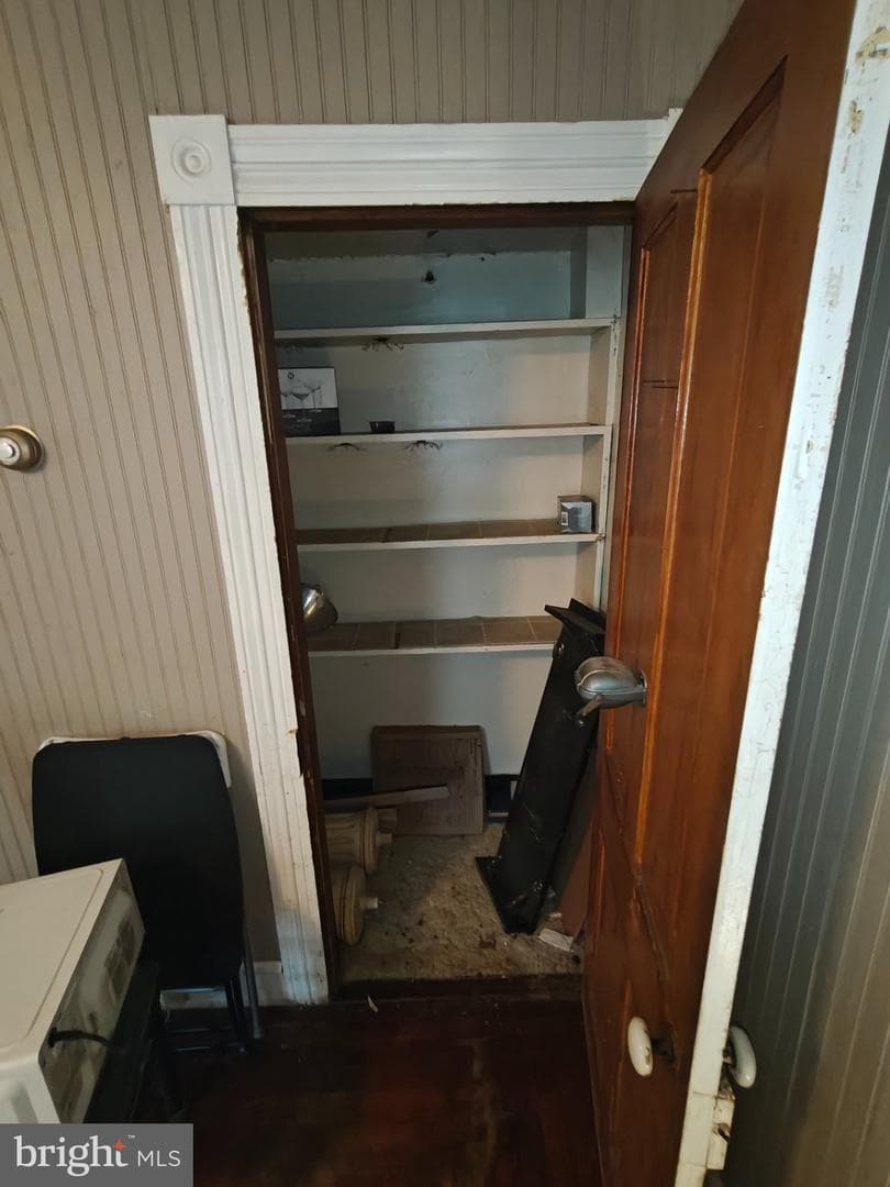 103 S Somerset Avenue photo 8