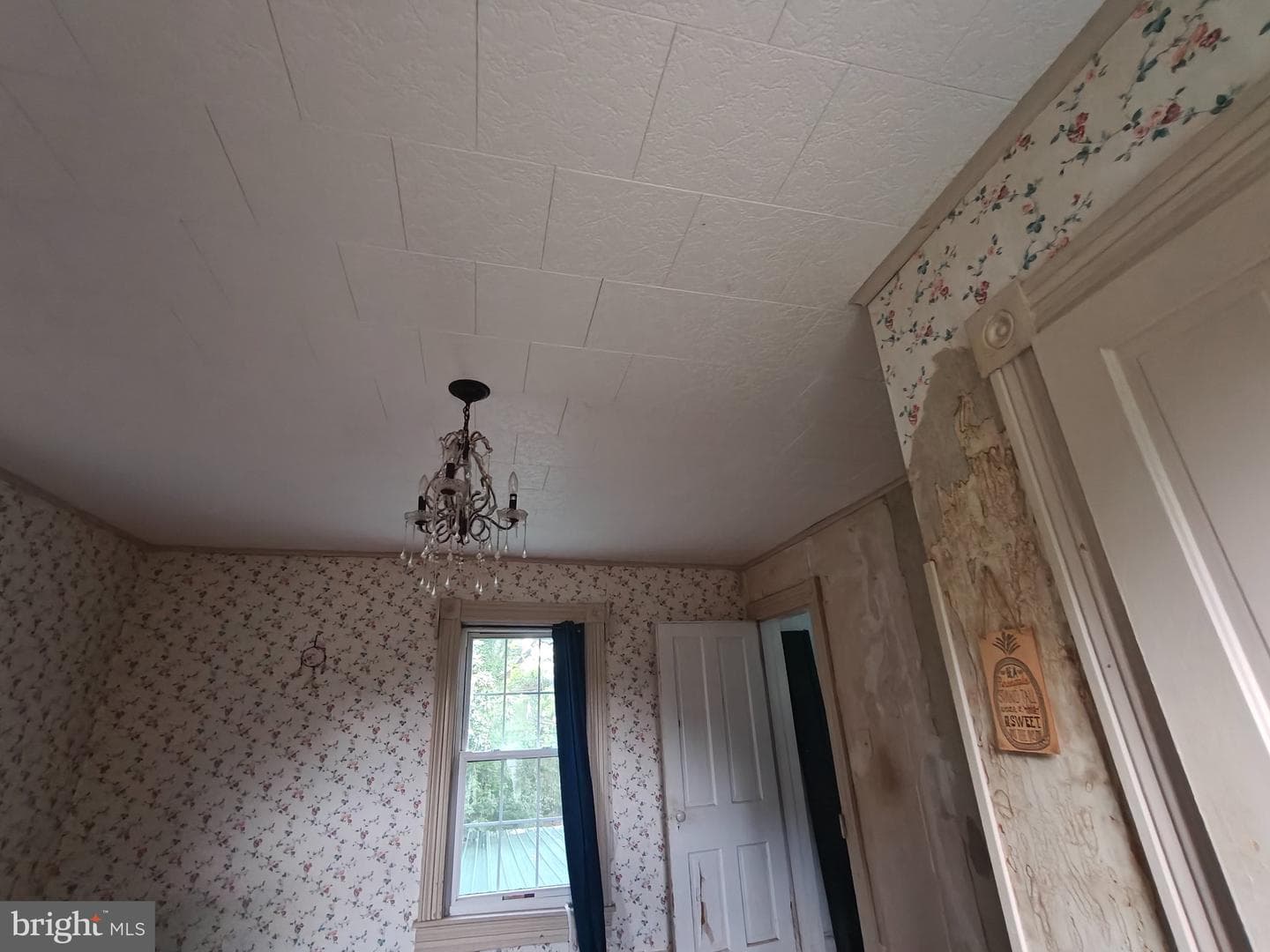 103 S Somerset Avenue photo 84