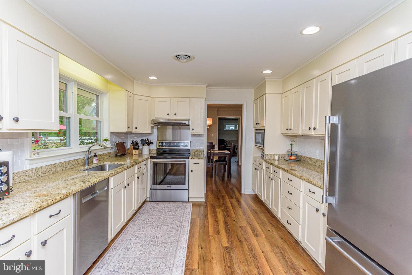 26443 Asbury Avenue photo 12