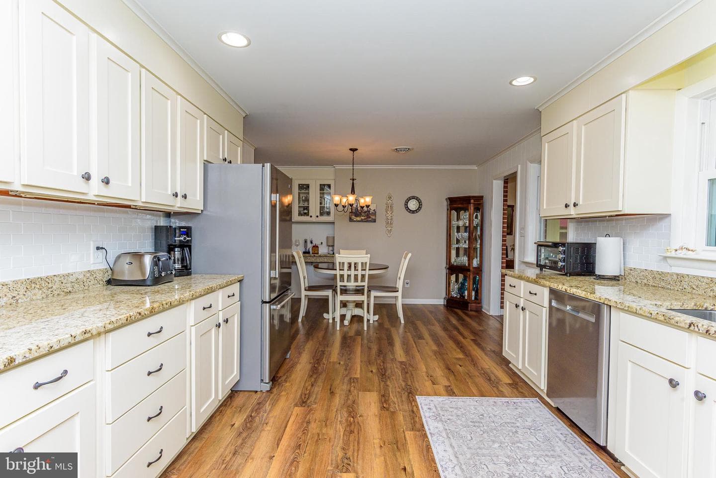26443 Asbury Avenue photo 13