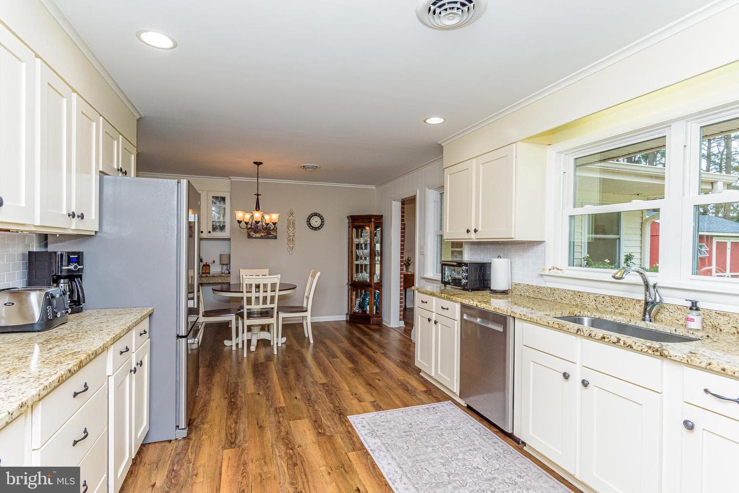 26443 Asbury Avenue photo 18