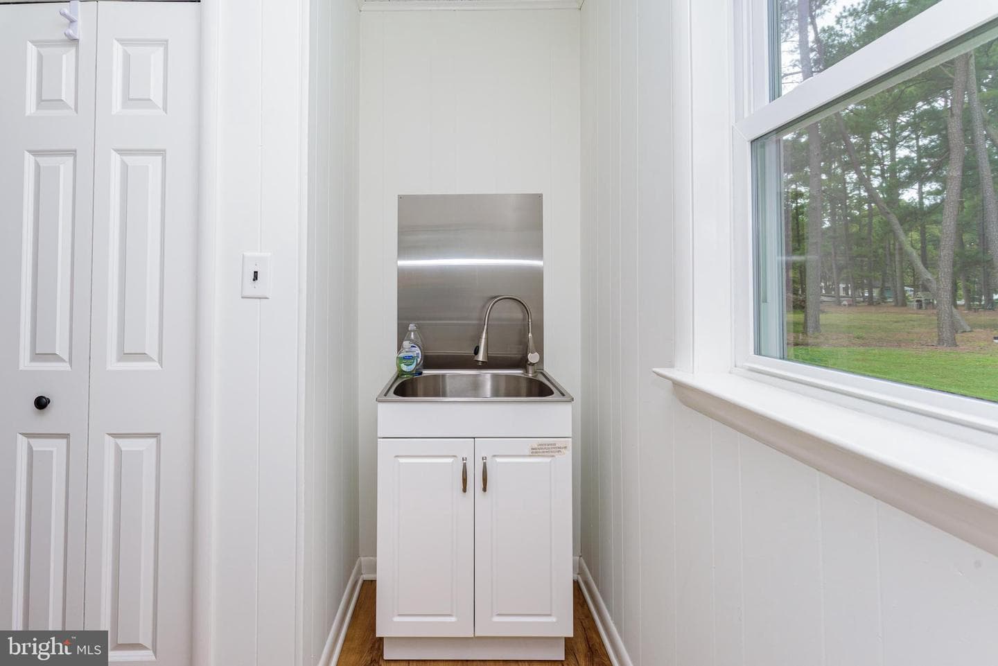 26443 Asbury Avenue photo 32