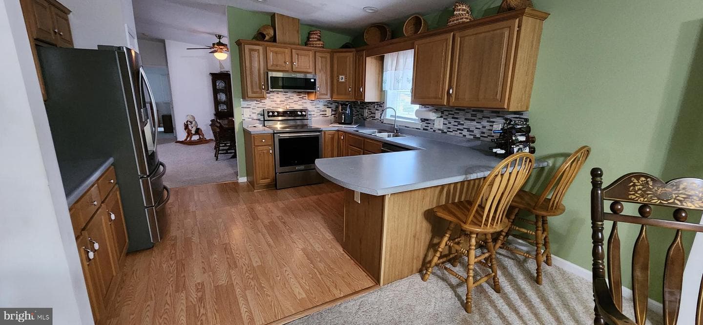 2 Kensington Dr photo 5