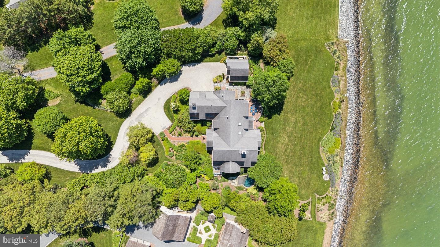 26025 Bachelors Harbor Drive photo 12