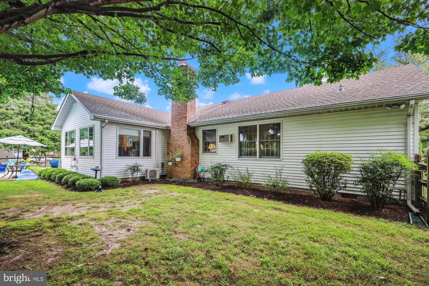 110 W Oak Avenue photo 42