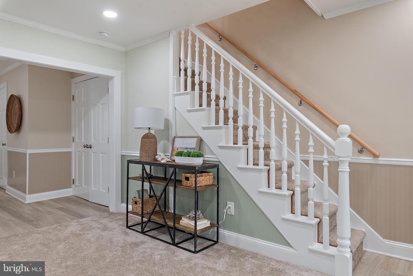 204 W Chew Avenue photo 45