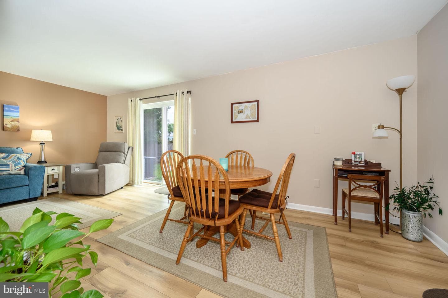 7347 Shirley Drive photo 4