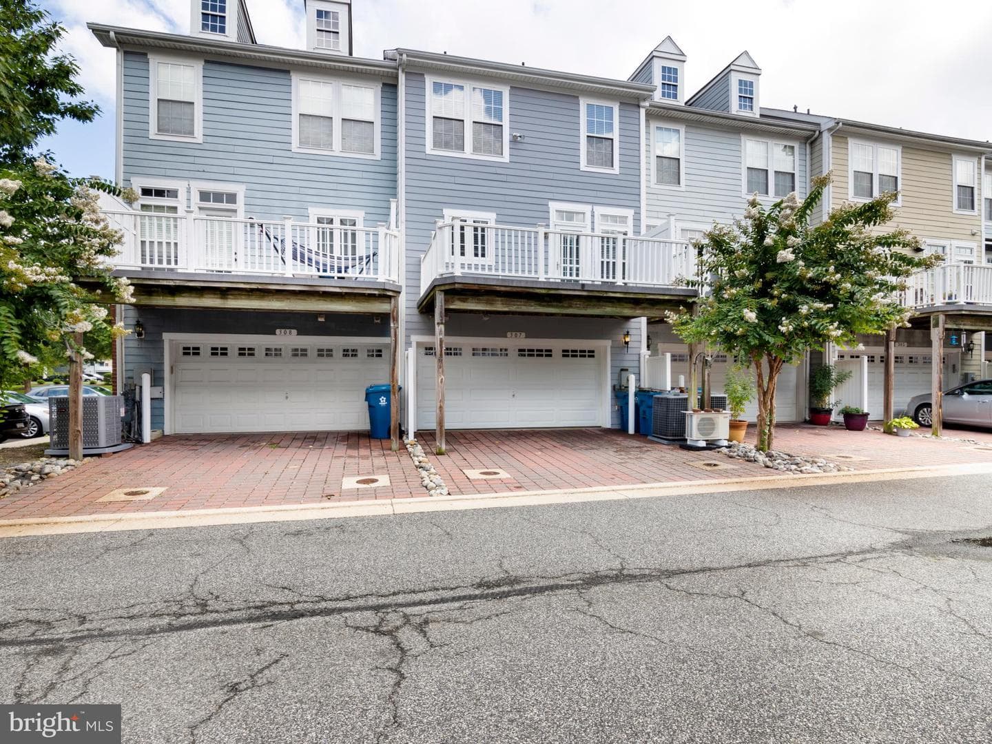 300 Dixon Street #307 photo 29
