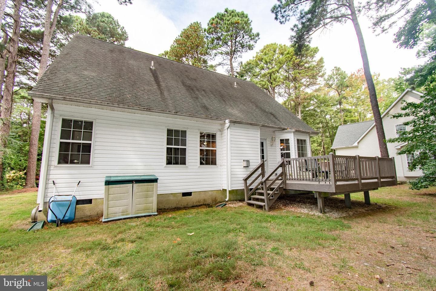 228 Tyler Avenue photo 32