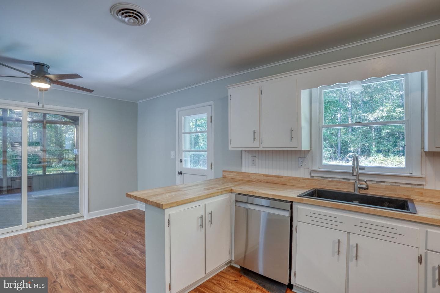 4570 Evergreen Road photo 17