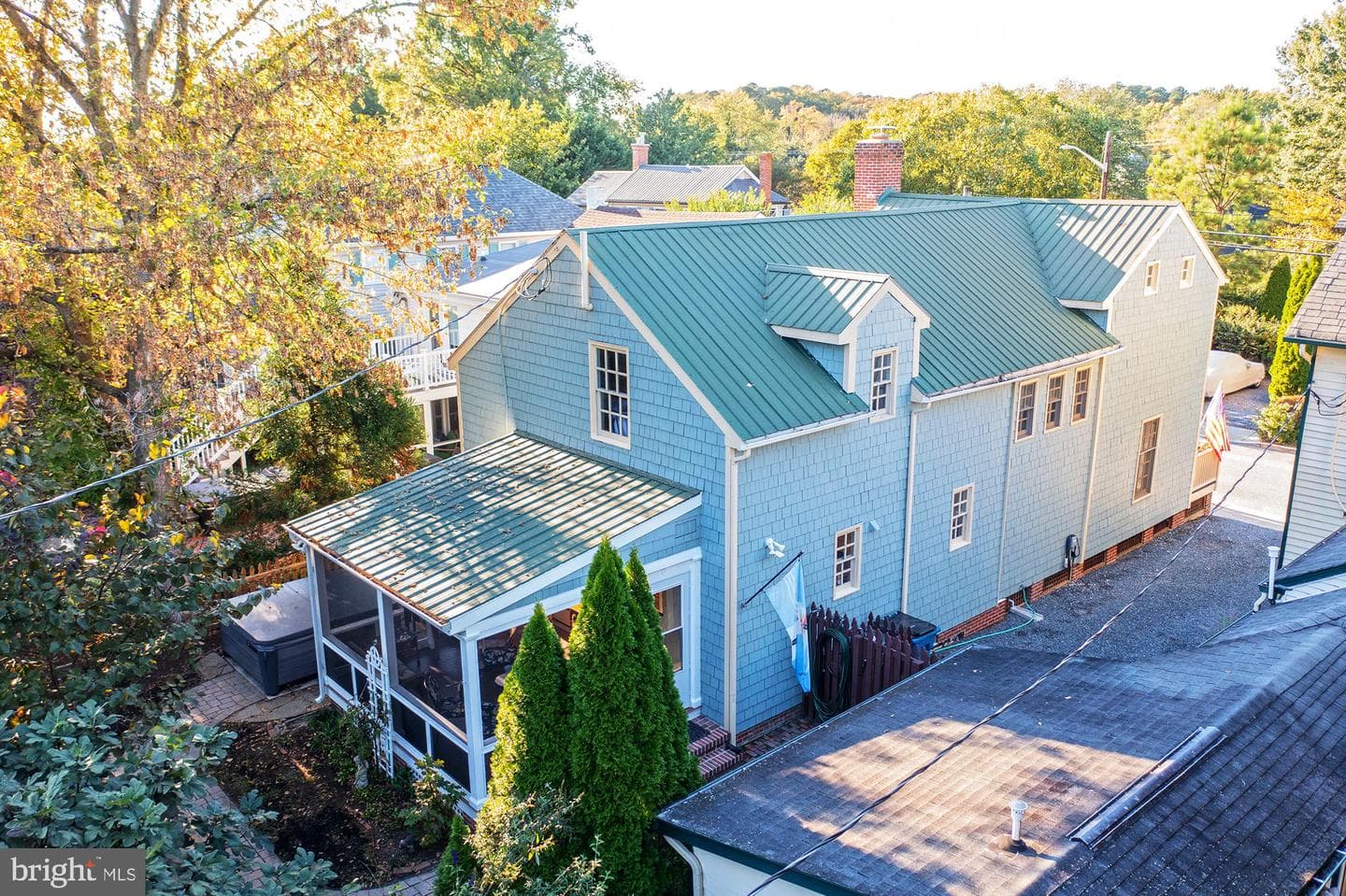 106 Grace Street photo 3