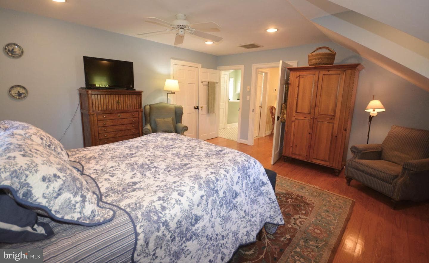 106 Grace Street photo 42