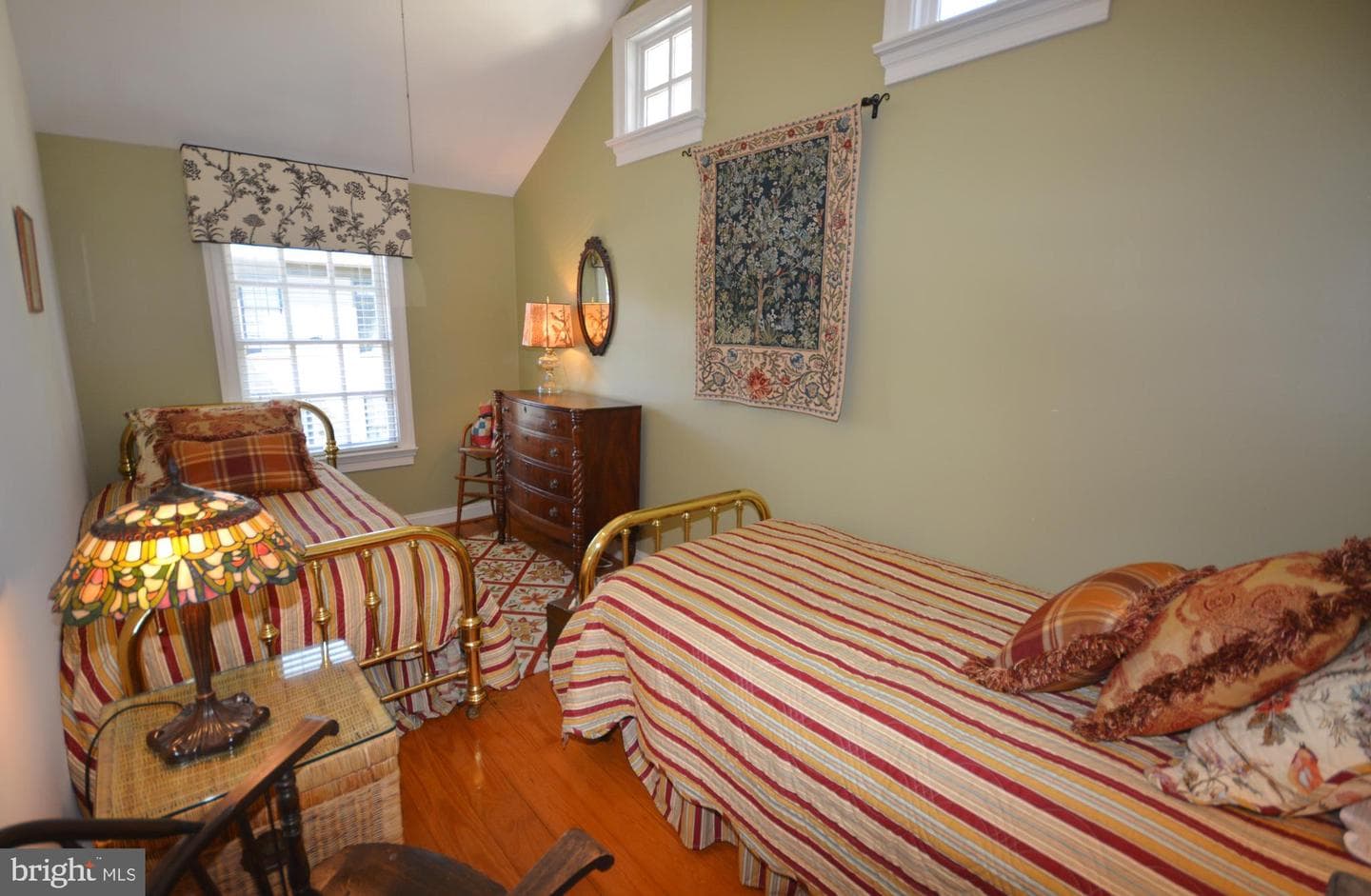 106 Grace Street photo 46