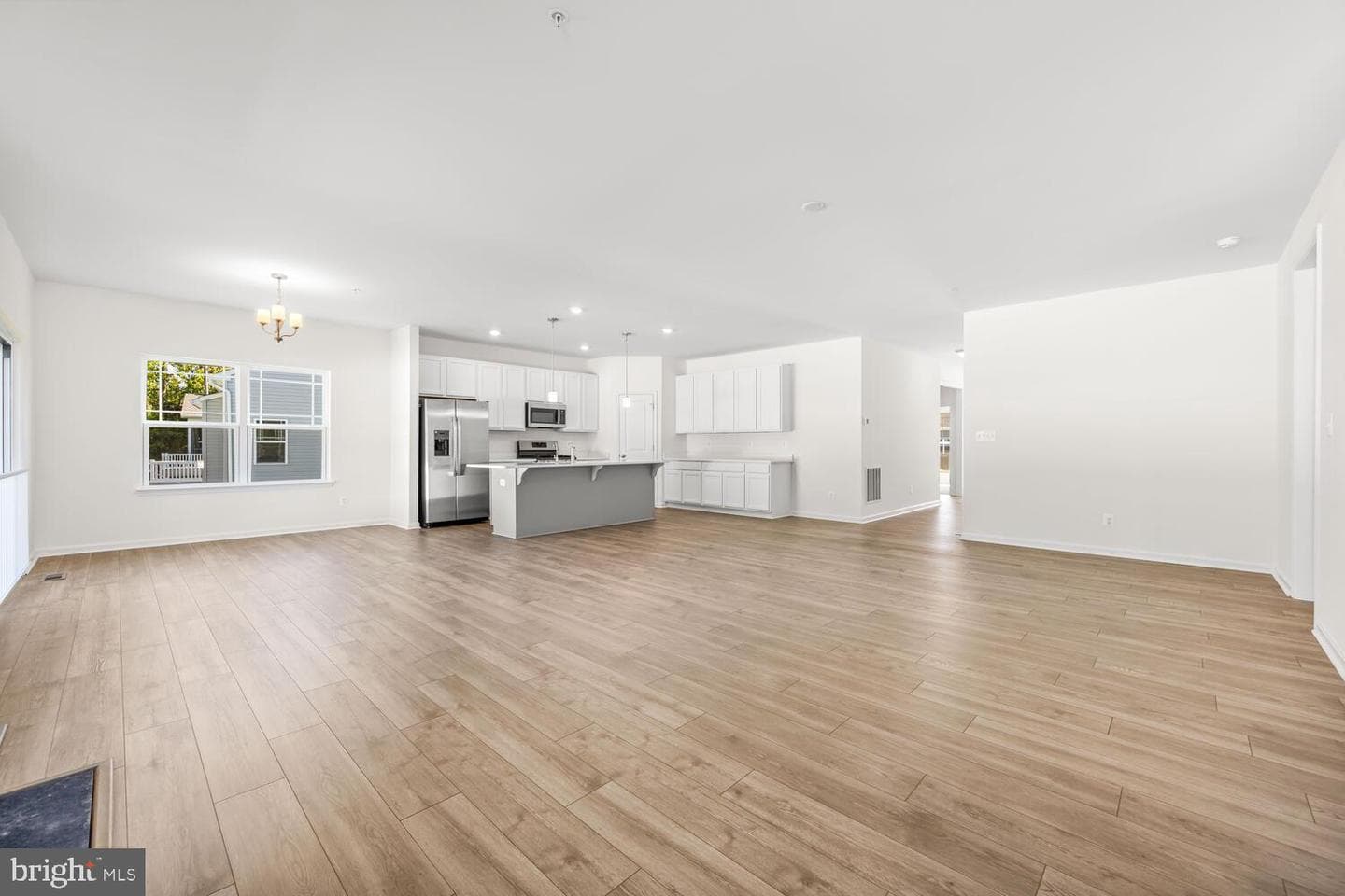 5648 Trafalgar Cir photo 10